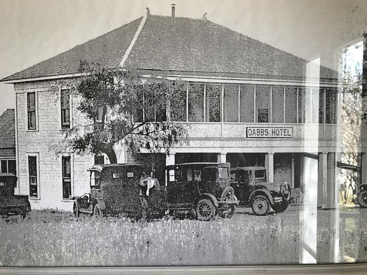 Dabbs Hotel Llano Exterior foto